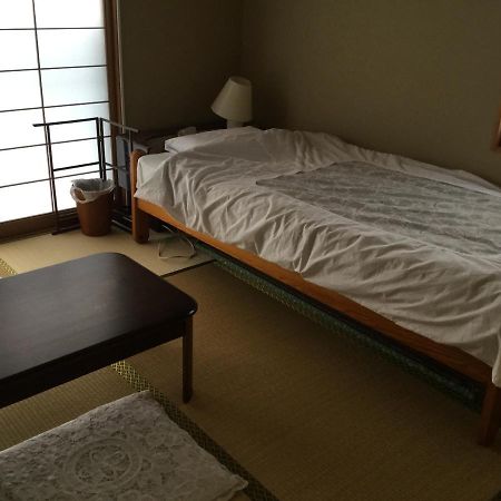 Guesthouse Cosmo Tokushima Exteriör bild