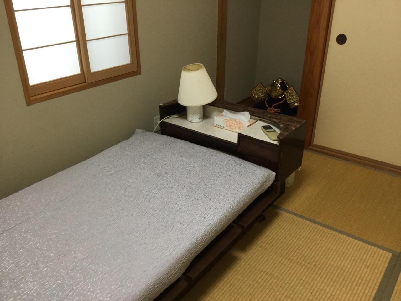 Guesthouse Cosmo Tokushima Exteriör bild
