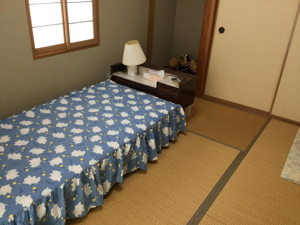 Guesthouse Cosmo Tokushima Exteriör bild